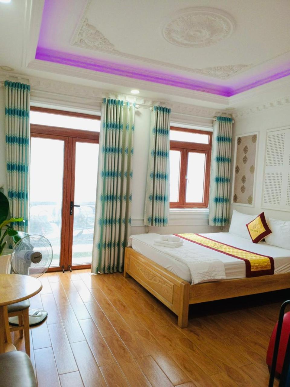 Amor Hotel Хошимин Экстерьер фото